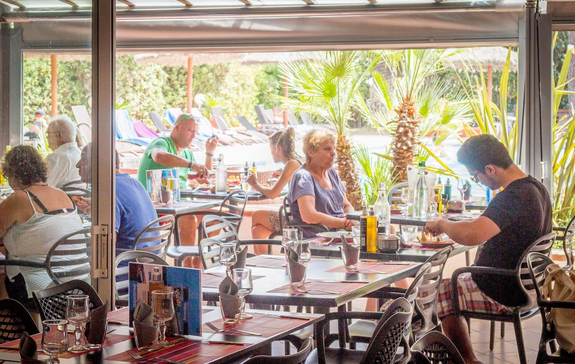 Hotel Aquarius Canet-en-Roussillon Buitenkant foto